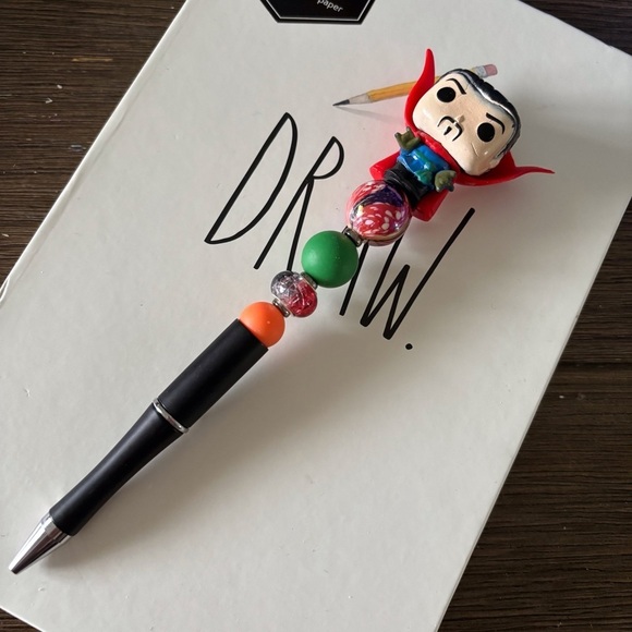 Marvel: Doctor Strange handmade beaded pen - Picture 2 of 3
